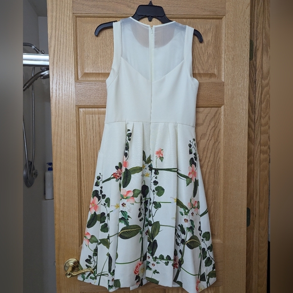 Ted Baker, Karolie Secret Trellis Dress - Picture 12 of 15